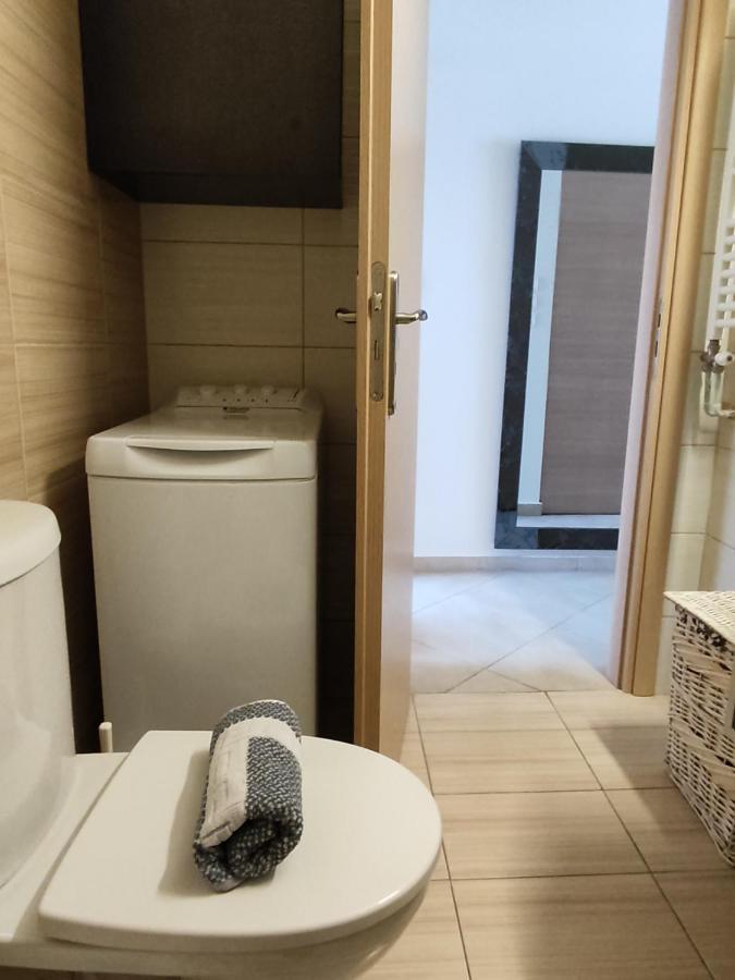 Central & Comfortable, With Acropolis View Atenas Exterior foto